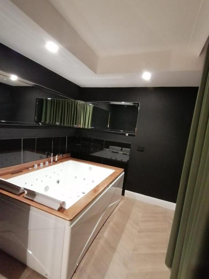 Hotel Xbusiness Nola Luaran gambar